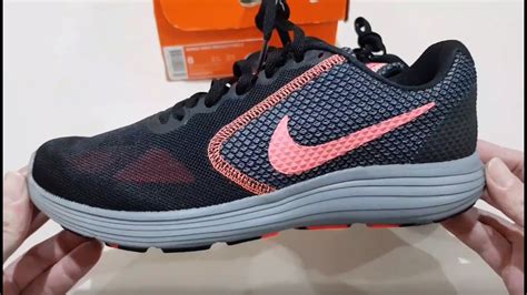 nike women revolution 3 fake|nike revolution 3 pros and cons.